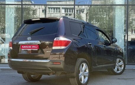 Toyota Highlander III, 2011 год, 1 780 000 рублей, 5 фотография