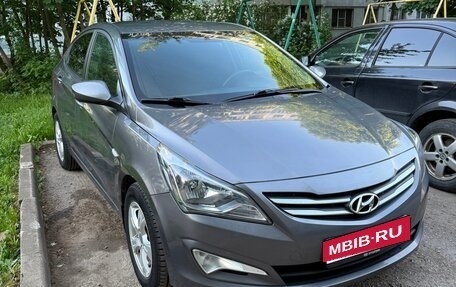 Hyundai Solaris II рестайлинг, 2016 год, 900 000 рублей, 1 фотография