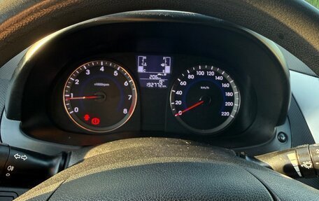 Hyundai Solaris II рестайлинг, 2016 год, 900 000 рублей, 4 фотография
