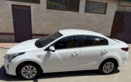 KIA Rio IV, 2021 год, 1 610 000 рублей, 4 фотография