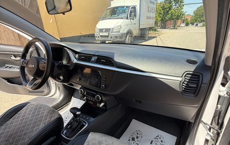 KIA Rio IV, 2021 год, 1 610 000 рублей, 18 фотография
