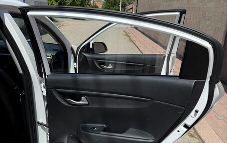 KIA Rio IV, 2021 год, 1 610 000 рублей, 27 фотография