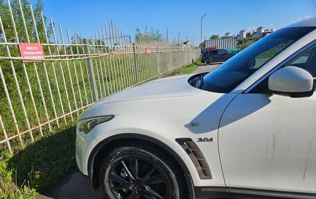 Infiniti QX70, 2013 год, 1 830 000 рублей, 9 фотография