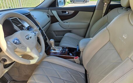 Infiniti QX70, 2013 год, 1 830 000 рублей, 6 фотография