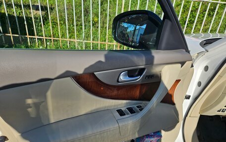 Infiniti QX70, 2013 год, 1 830 000 рублей, 5 фотография