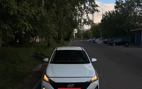 Hyundai Solaris II рестайлинг, 2020 год, 845 000 рублей, 2 фотография