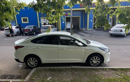 Hyundai Solaris II рестайлинг, 2020 год, 845 000 рублей, 21 фотография