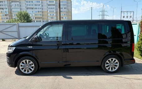 Volkswagen Multivan T6 рестайлинг, 2019 год, 4 800 000 рублей, 7 фотография