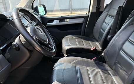 Volkswagen Multivan T6 рестайлинг, 2019 год, 4 800 000 рублей, 13 фотография