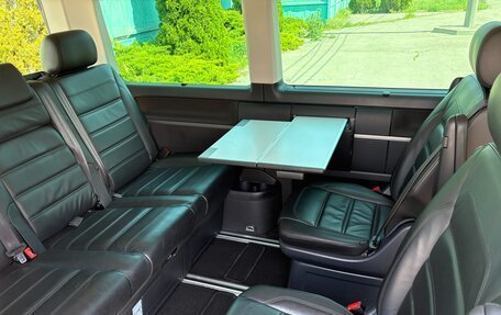 Volkswagen Multivan T6 рестайлинг, 2019 год, 4 800 000 рублей, 16 фотография