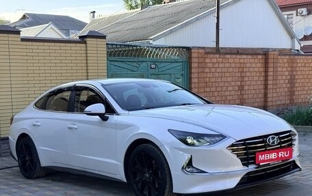 Hyundai Sonata VIII, 2019 год, 1 800 000 рублей, 3 фотография