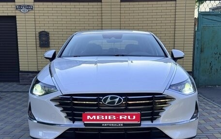 Hyundai Sonata VIII, 2019 год, 1 800 000 рублей, 2 фотография
