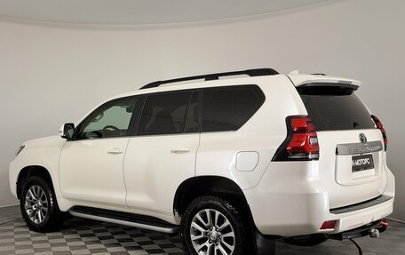 Toyota Land Cruiser Prado 150 рестайлинг 2, 2017 год, 4 750 000 рублей, 8 фотография