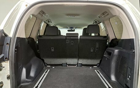 Toyota Land Cruiser Prado 150 рестайлинг 2, 2017 год, 4 750 000 рублей, 11 фотография