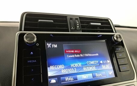 Toyota Land Cruiser Prado 150 рестайлинг 2, 2017 год, 4 750 000 рублей, 18 фотография