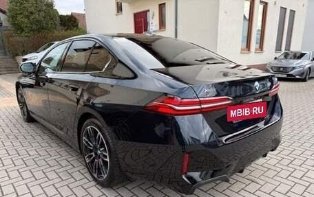 BMW 5 серия, 2025 год, 7 284 000 рублей, 3 фотография