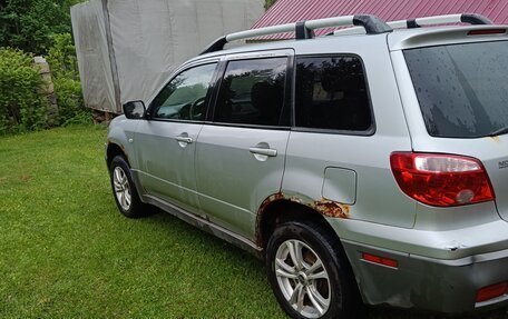 Mitsubishi Outlander III рестайлинг 3, 2002 год, 250 000 рублей, 6 фотография