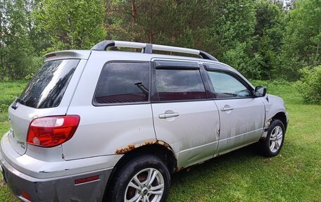 Mitsubishi Outlander III рестайлинг 3, 2002 год, 250 000 рублей, 3 фотография