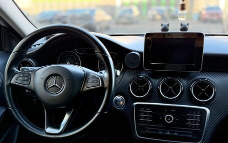 Mercedes-Benz GLA, 2019 год, 2 100 000 рублей, 10 фотография