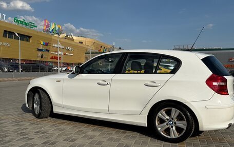 BMW 1 серия, 2011 год, 900 000 рублей, 4 фотография