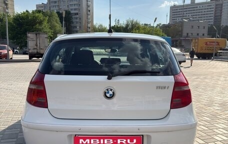 BMW 1 серия, 2011 год, 900 000 рублей, 7 фотография