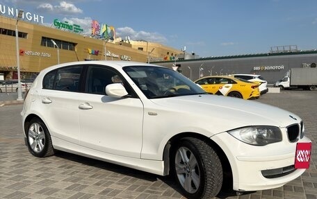 BMW 1 серия, 2011 год, 900 000 рублей, 3 фотография