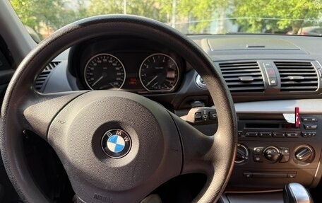 BMW 1 серия, 2011 год, 900 000 рублей, 10 фотография