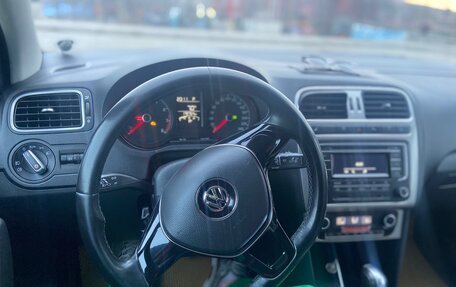 Volkswagen Polo VI (EU Market), 2016 год, 920 000 рублей, 2 фотография