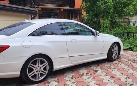 Mercedes-Benz E-Класс, 2013 год, 2 150 000 рублей, 4 фотография