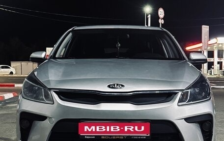 KIA Rio IV, 2018 год, 1 180 000 рублей, 2 фотография