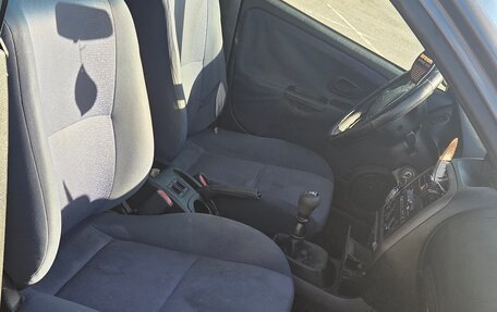 Mitsubishi Carisma I, 2002 год, 335 000 рублей, 12 фотография