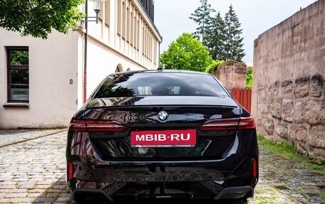BMW 5 серия, 2025 год, 7 367 000 рублей, 6 фотография