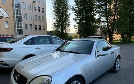 Mercedes-Benz SLK-Класс, 2000 год, 800 000 рублей, 1 фотография