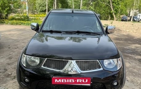 Mitsubishi L200 IV рестайлинг, 2012 год, 1 800 000 рублей, 4 фотография