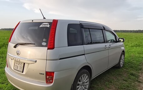 Toyota ISis I, 2010 год, 1 050 000 рублей, 6 фотография