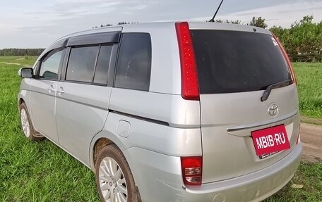 Toyota ISis I, 2010 год, 1 050 000 рублей, 7 фотография