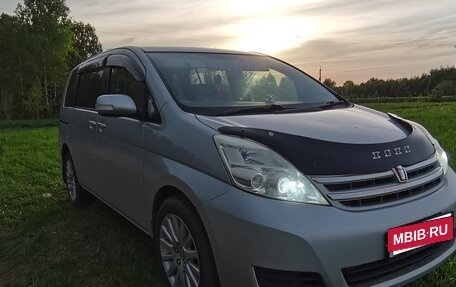 Toyota ISis I, 2010 год, 1 050 000 рублей, 4 фотография