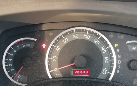 Toyota ISis I, 2010 год, 1 050 000 рублей, 18 фотография