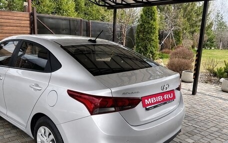 Hyundai Solaris II рестайлинг, 2017 год, 1 250 000 рублей, 4 фотография