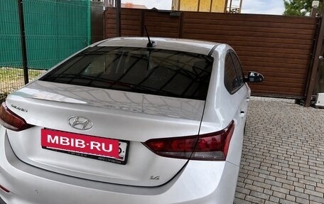 Hyundai Solaris II рестайлинг, 2017 год, 1 250 000 рублей, 3 фотография