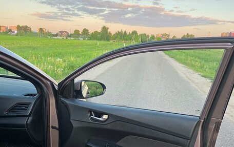 Hyundai Solaris II рестайлинг, 2019 год, 1 400 000 рублей, 23 фотография
