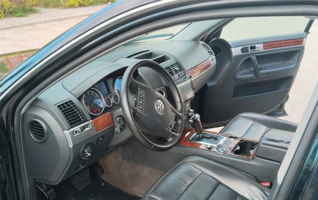 Volkswagen Touareg III, 2004 год, 680 000 рублей, 7 фотография