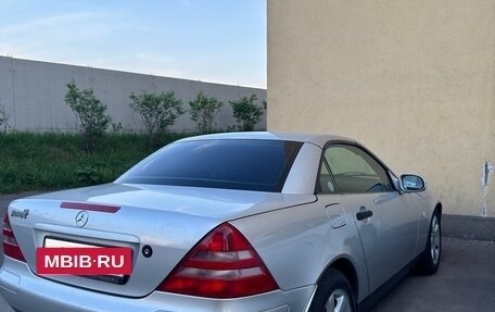 Mercedes-Benz SLK-Класс, 2000 год, 800 000 рублей, 3 фотография