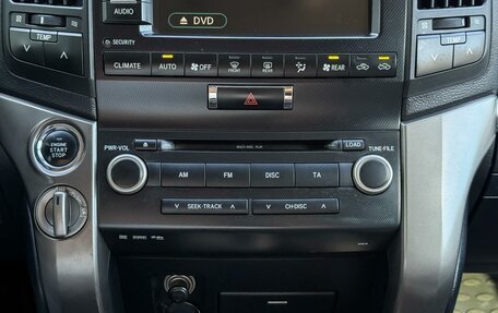 Toyota Land Cruiser 200, 2008 год, 3 299 000 рублей, 23 фотография