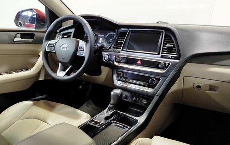 Hyundai Sonata VII, 2018 год, 1 830 000 рублей, 14 фотография