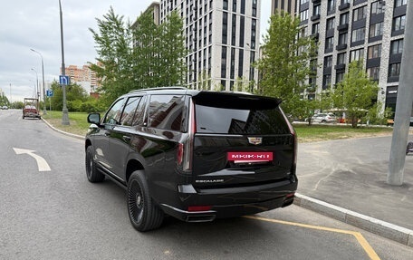 Cadillac Escalade V, 2023 год, 14 500 000 рублей, 3 фотография