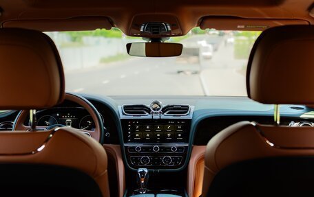 Bentley Bentayga I, 2020 год, 20 800 000 рублей, 11 фотография