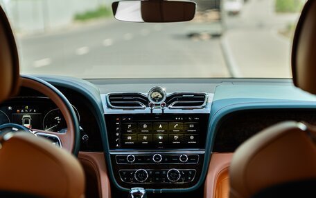 Bentley Bentayga I, 2020 год, 20 800 000 рублей, 14 фотография