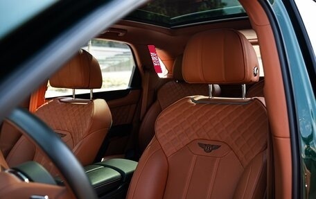 Bentley Bentayga I, 2020 год, 20 800 000 рублей, 26 фотография