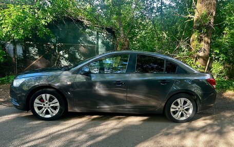 Chevrolet Cruze II, 2010 год, 685 000 рублей, 2 фотография